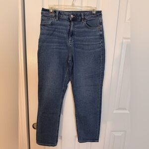 EUC American Eagle mom jeans, size 10